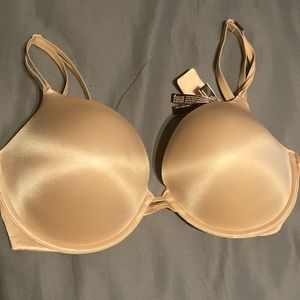 Nude Victoria’s Secret bra